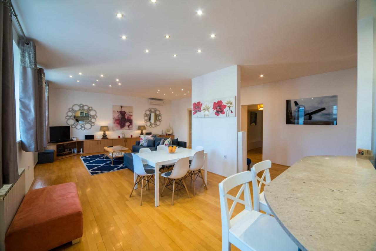 Octogon Apartment Zagreb Bagian luar foto