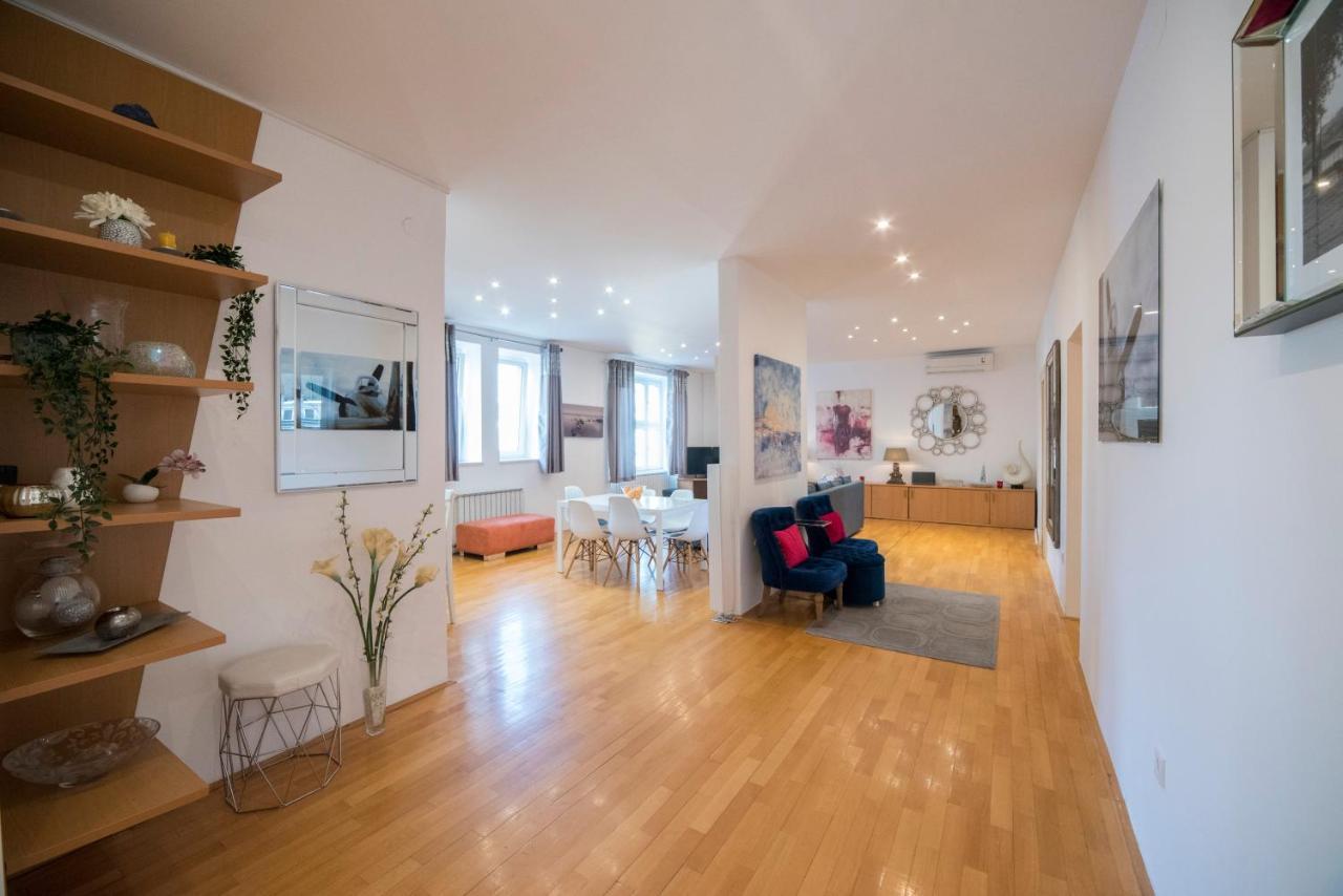 Octogon Apartment Zagreb Bagian luar foto