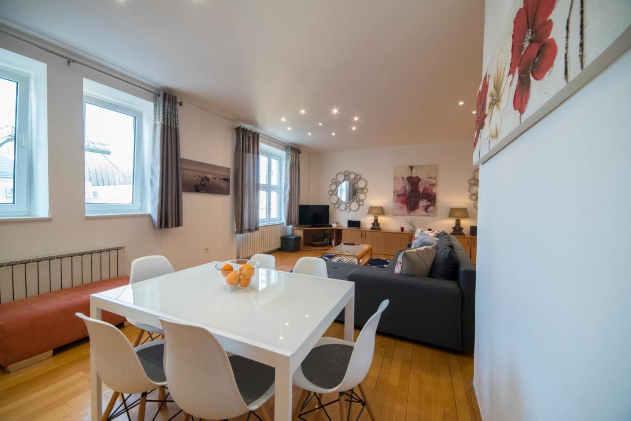Octogon Apartment Zagreb Bagian luar foto