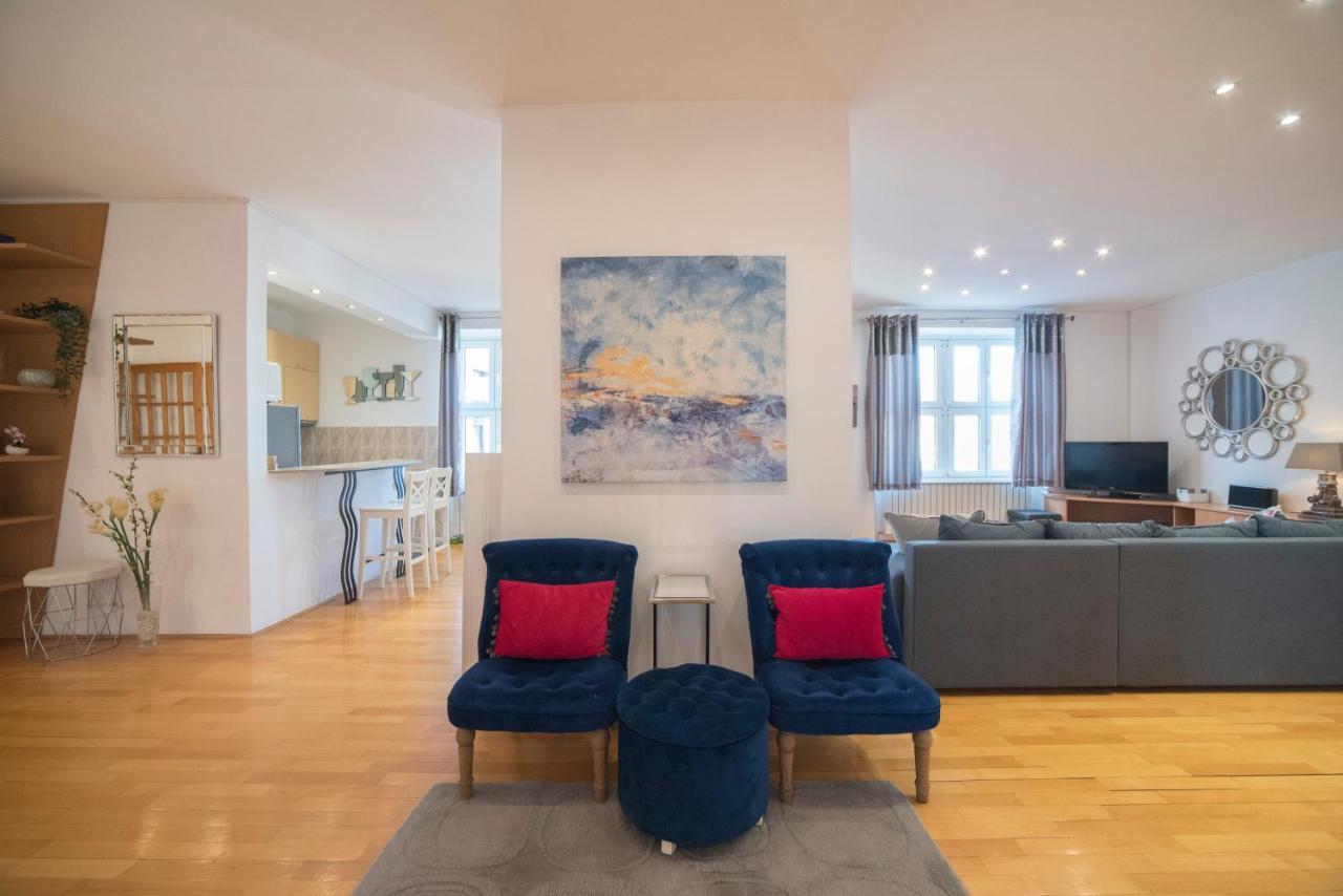 Octogon Apartment Zagreb Bagian luar foto
