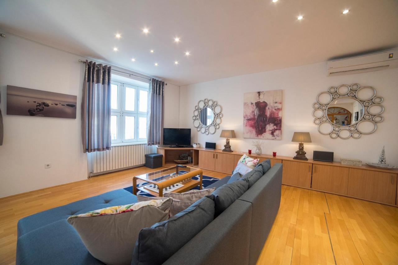 Octogon Apartment Zagreb Bagian luar foto