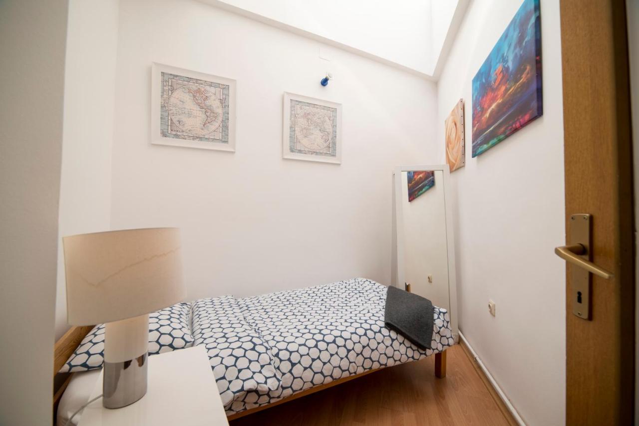 Octogon Apartment Zagreb Bagian luar foto