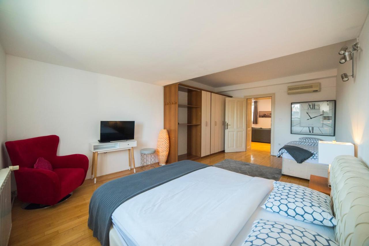 Octogon Apartment Zagreb Bagian luar foto