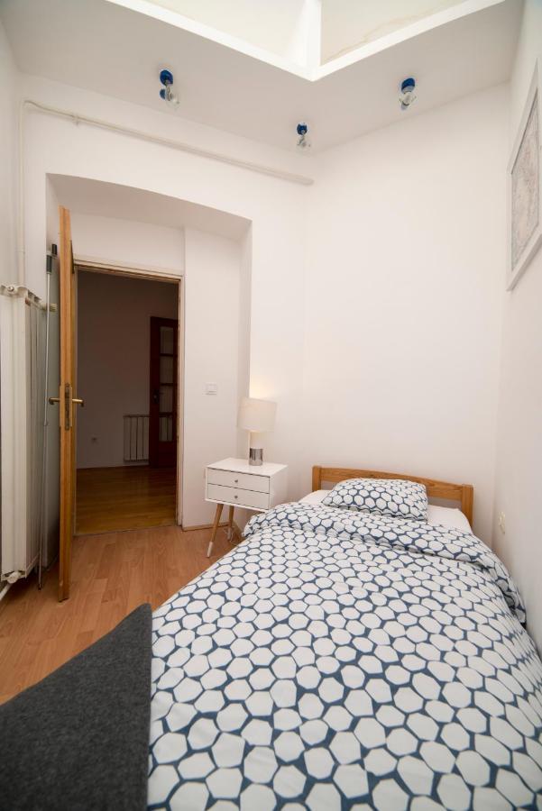 Octogon Apartment Zagreb Bagian luar foto